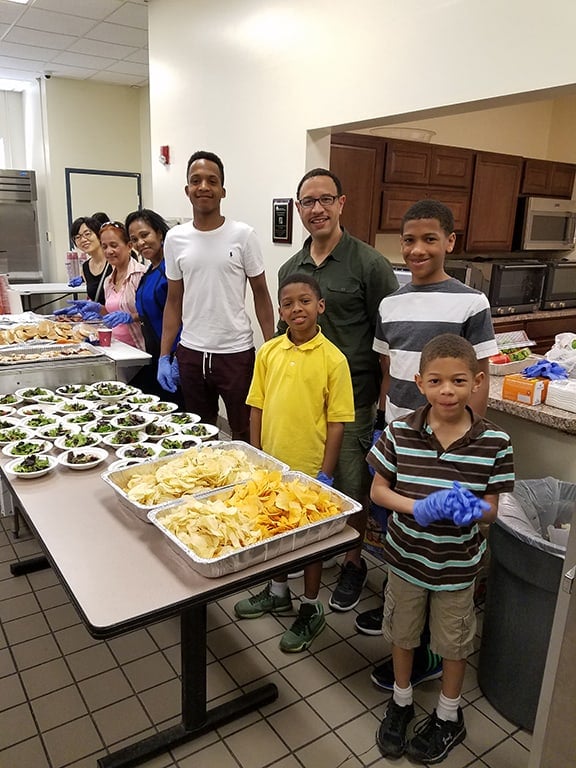 volunteering-6-12-16-1-w576